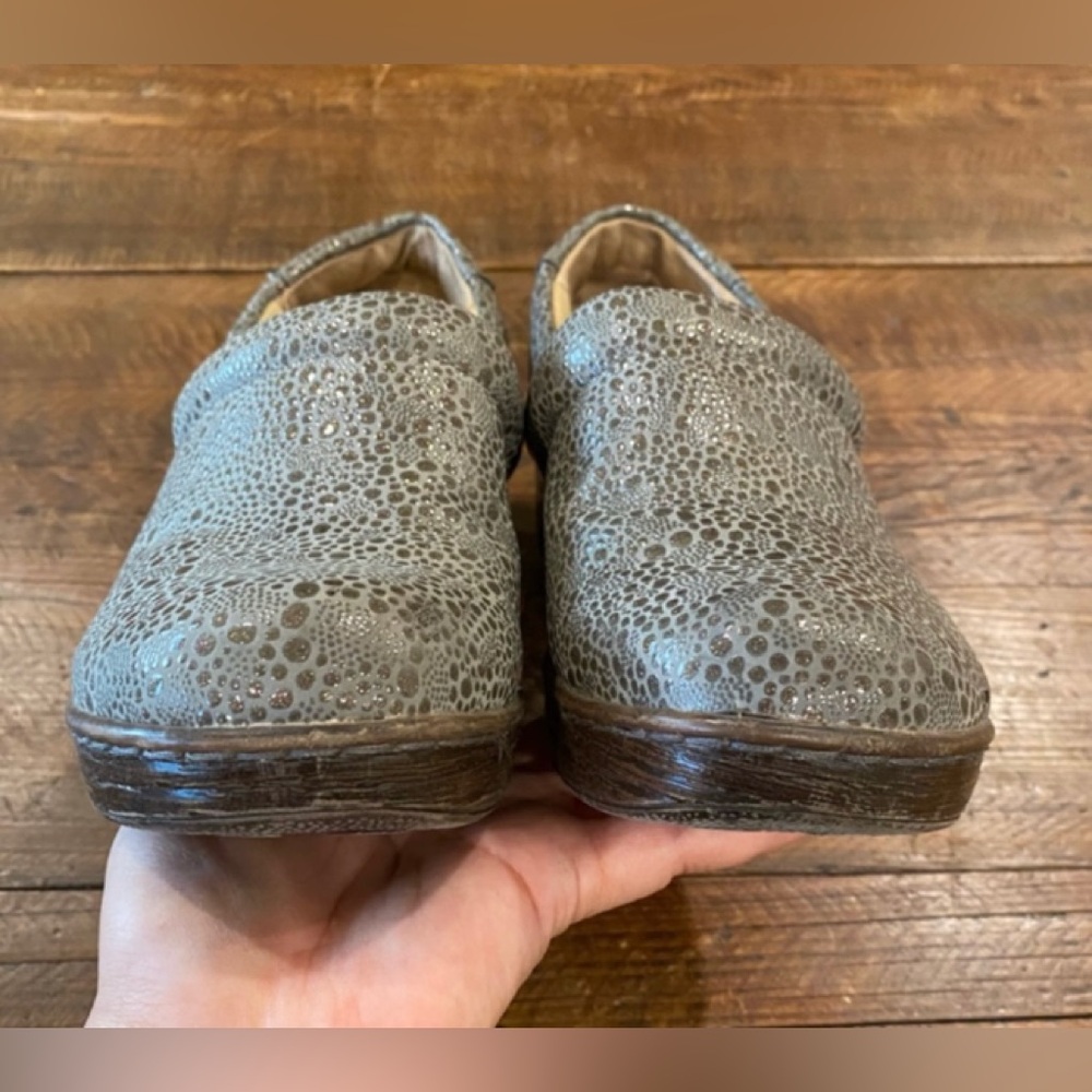 Clogs size 7 - Picture 6 of 11
